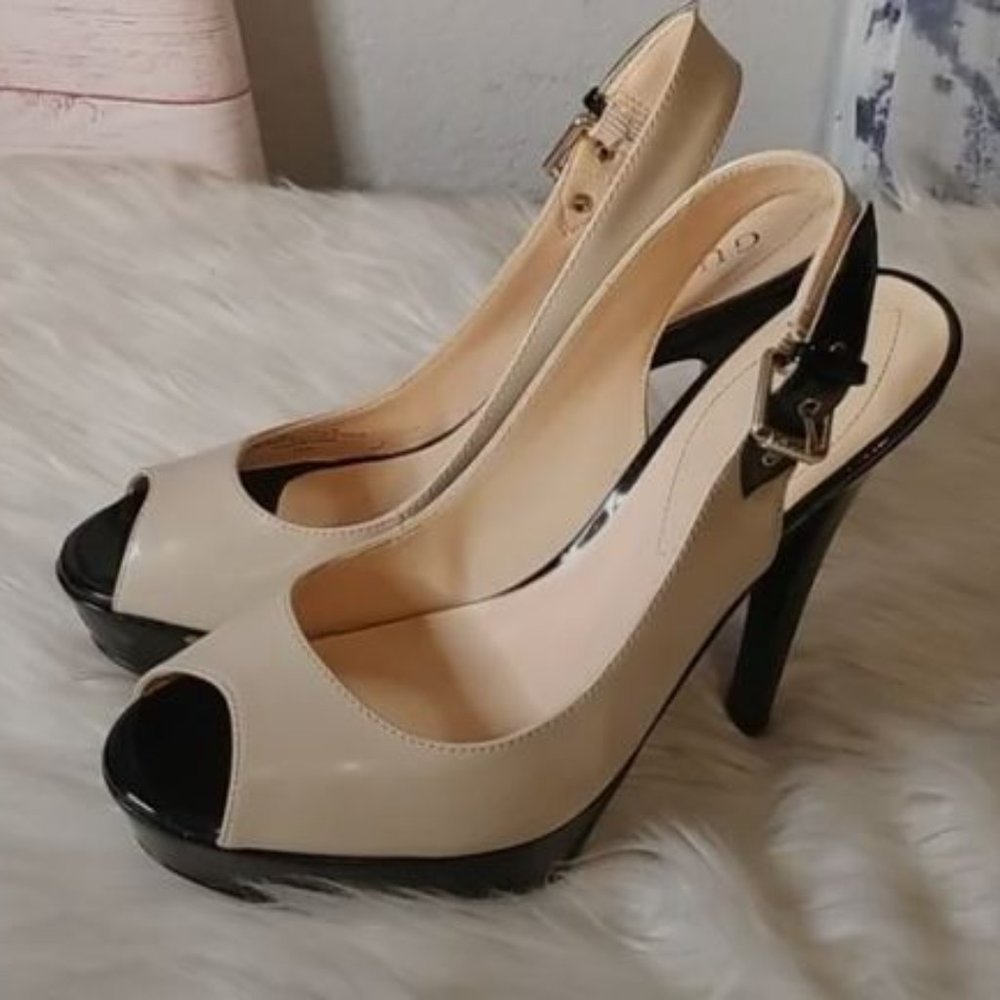 Guess Faux Leather Nude/Black Pumps